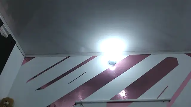 Snapshot of Kitten_Hot_ chatting on 11-27-25, 09:17 Kitten Hot online show from 11-27-25, 09:17