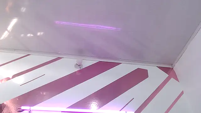 Kitten Hot  online show from 02-04-26, 10:15