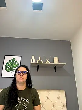 Snapshot of Soe_Lara chatting on 09-12-25, 10:48 Soe Lara online show from 09-12-25, 10:48