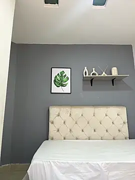 Snapshot of Soe_Lara chatting on 09-13-25, 11:10 Soe Lara online show from 09-13-25, 11:10