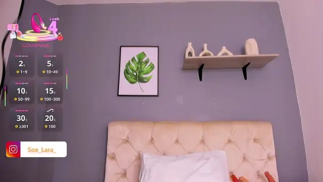 Snapshot of Soe_Lara chatting on 09-30-25, 11:04 Soe Lara online show from 09-30-25, 11:04