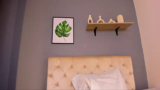 Snapshot of Soe_Lara chatting on 10-11-25, 11:09 Soe Lara online show from 10-11-25, 11:09