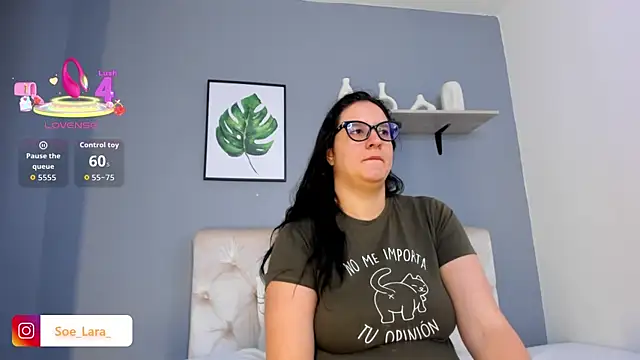 Snapshot of Soe_Lara chatting on 10-18-25, 11:00 Soe Lara online show from 10-18-25, 11:00