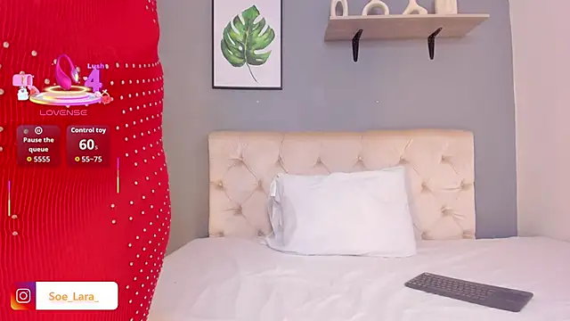 Snapshot of Soe_Lara chatting on 10-28-25, 10:30 Soe Lara online show from 10-28-25, 10:30