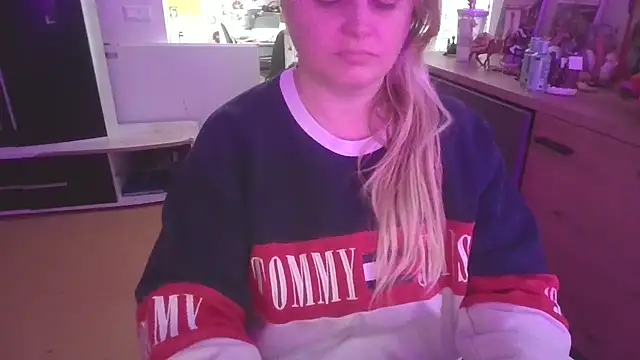 Meliss Official9 online show from 12-22-25, 09:17