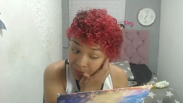 Snapshot of vainillaplaypussy chatting on 01-30-25, 01:21 vainillaplaypussy online show from 01-30-25, 01:21
