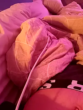 Snapshot of Fabio86semsimi chatting on 12-21-24, 07:49 Fabio86semsimi online show from 12-21-24, 07:49