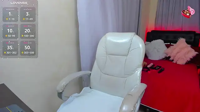 Snapshot of Hot_beauty__ chatting on 01-16-25, 01:37 Hot beauty online show from 01-16-25, 01:37
