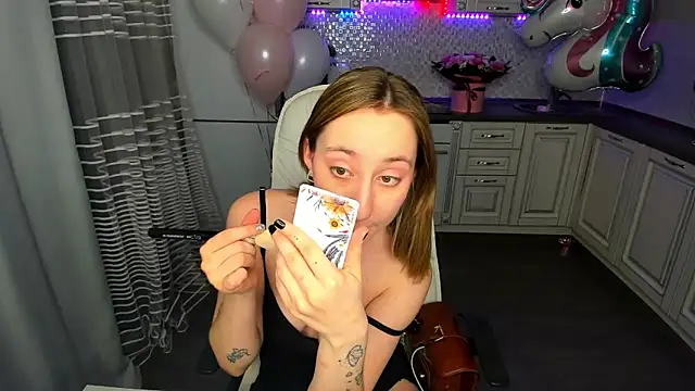 Snapshot of MelodyOfLovee chatting on 01-20-25, 06:42 MelodyOfLovee online show from 01-20-25, 06:42