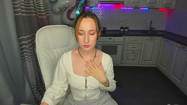 Snapshot of MelodyOfLovee chatting on 02-06-25, 03:37 MelodyOfLovee online show from 02-06-25, 03:37