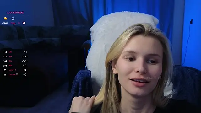 Snapshot of elsa_limerence chatting on 12-09-24, 10:54 elsa limerence online show from 12-09-24, 10:54