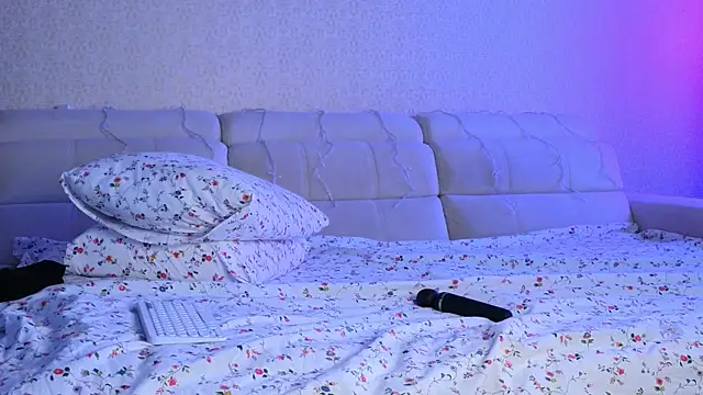 Snapshot of elsa_limerence chatting on 01-04-25, 07:34 elsa limerence online show from 01-04-25, 07:34