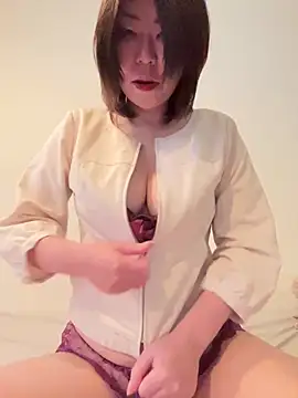 Yukimi- online show from 12-20-24, 09:50