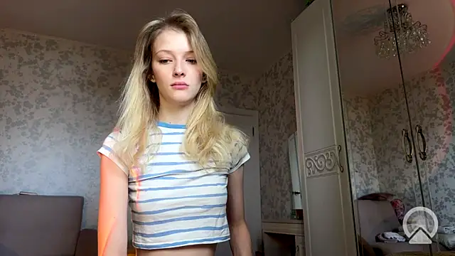 Snapshot of Evvie_Summn1 chatting on 09-12-25, 05:07 Evvie Summn1 online show from 09-12-25, 05:07