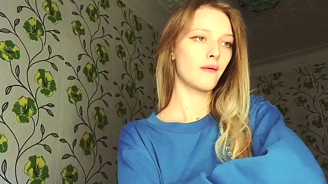 Evvie Summn1 online show from 06-06-26, 06:18