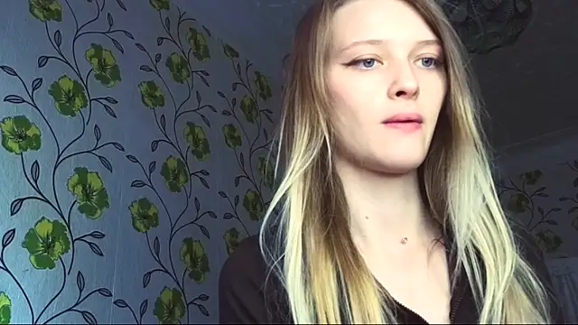 Evvie Summn1 online show from 06-12-26, 06:23