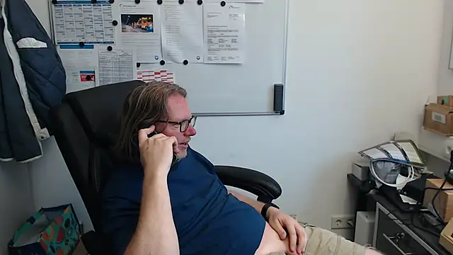 Snapshot of VSteph chatting on 06-02-26, 03:25 VSteph online show from 06-02-26, 03:25