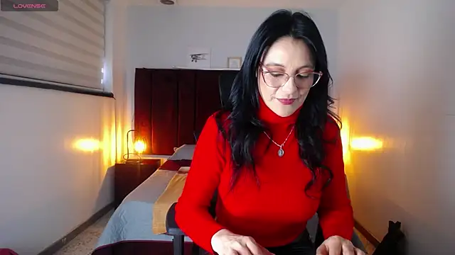 Snapshot of Zuzana21 chatting on 12-31-24, 01:19 Zuzana21 online show from 12-31-24, 01:19