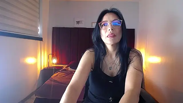 Snapshot of Zuzana21 chatting on 01-27-25, 01:09 Zuzana21 online show from 01-27-25, 01:09