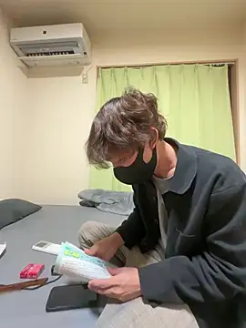 Snapshot of UKI06 chatting on 03-13-26, 01:40 UKI06 online show from 03-13-26, 01:40