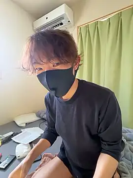 Snapshot of UKI06 chatting on 03-17-26, 02:27 UKI06 online show from 03-17-26, 02:27