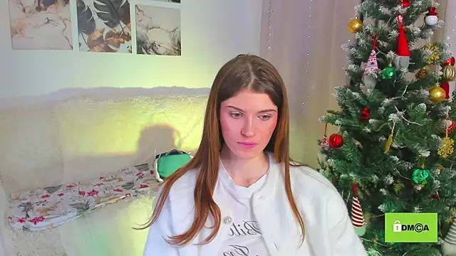 Snapshot of Hello_Vivienne chatting on 01-13-25, 04:30 Hello Vivienne online show from 01-13-25, 04:30