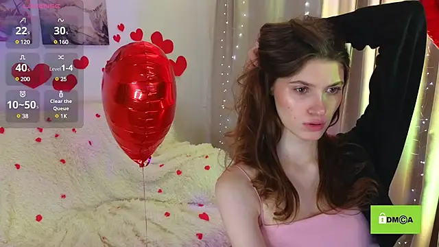 Snapshot of Hello_Vivienne chatting on 02-14-25, 05:57 Hello Vivienne online show from 02-14-25, 05:57