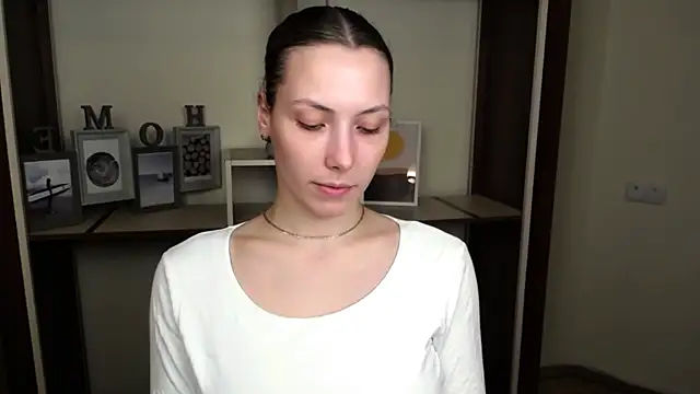 Snapshot of VanessaMay_ chatting on 03-13-26, 04:35 VanessaMay online show from 03-13-26, 04:35