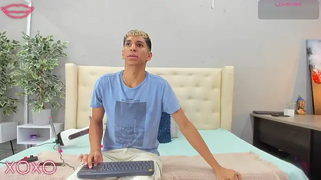 kieran derek online show from 03-20-25, 03:23