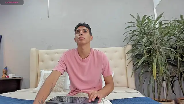 kieran derek online show from 10-16-25, 03:29