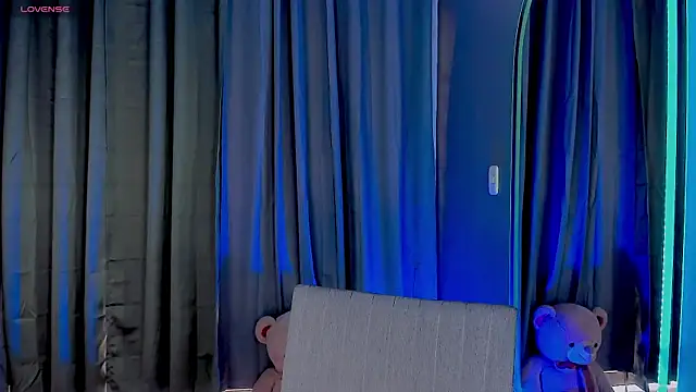 Snapshot of gatitavenecis chatting on 12-28-24, 04:30 gatitavenecis online show from 12-28-24, 04:30