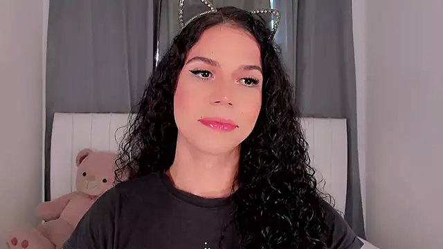 Snapshot of gatitavenecis chatting on 10-27-25, 05:39 gatitavenecis online show from 10-27-25, 05:39