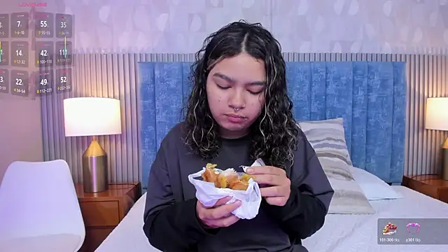 pretty sunlight  online show from 03-13-26, 01:23