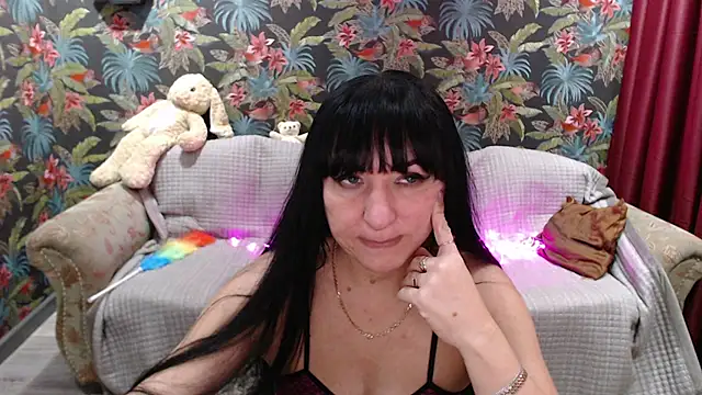 Snapshot of SusanLaNice chatting on 11-19-25, 01:55 SusanLaNice online show from 11-19-25, 01:55