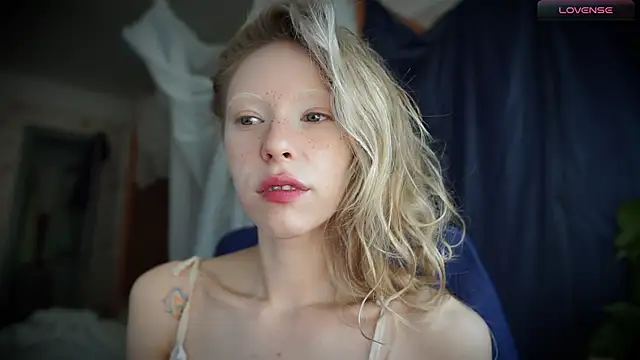  Phantom thread  online show from 09-11-25, 09:20