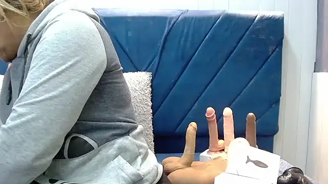 NathaliaSmith3x online show from 10-04-25, 03:37