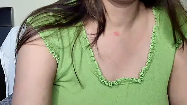 Snapshot of MIss-Naina chatting on 10-24-25, 07:21 MIss-Naina online show from 10-24-25, 07:21