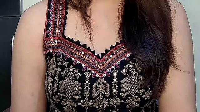 Snapshot of MIss-Naina chatting on 10-25-25, 07:27 MIss-Naina online show from 10-25-25, 07:27