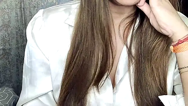 MIss-Naina online show from 06-19-26, 08:23