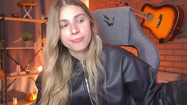EllieCutes online show from 06-29-26, 10:15