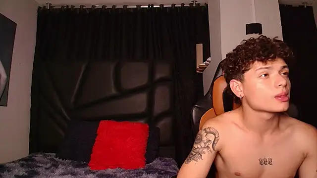 LexieandNate online show from 01-15-25, 06:22