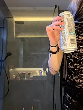 madelinexx online show from 10-23-25, 01:43