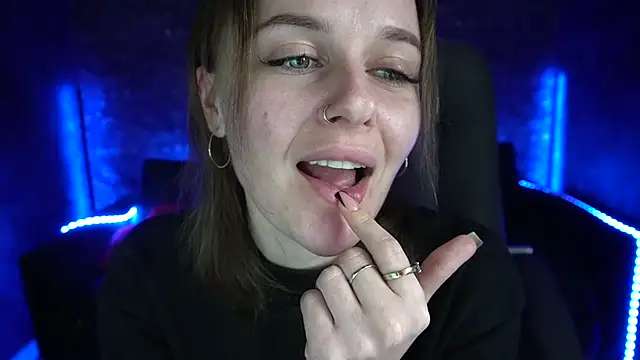 MaribelRiverr  online show from 03-04-25, 09:29