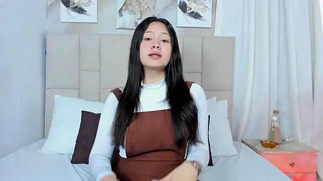 Snapshot of Jaslyn__Smith chatting on 01-16-25, 02:08 Jaslyn Smith online show from 01-16-25, 02:08