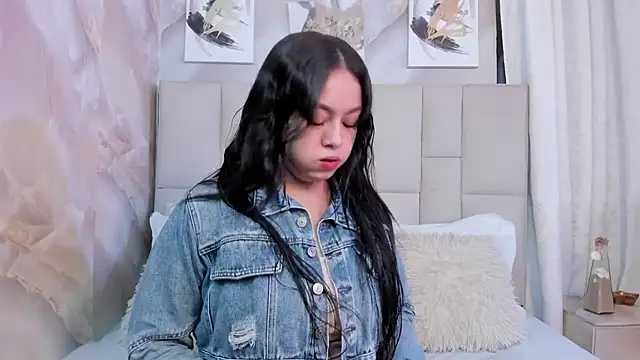 Jaslyn  Smith online show from 02-16-26, 04:25