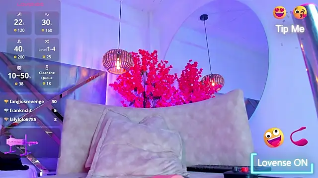 Snapshot of KimVelezz chatting on 01-25-25, 11:11 KimVelezz online show from 01-25-25, 11:11