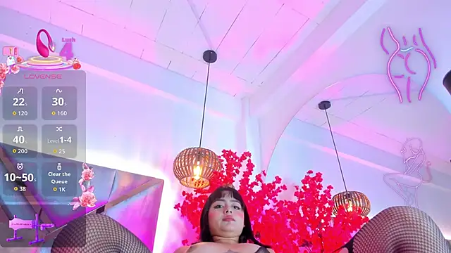 Snapshot of KimVelezz chatting on 09-10-25, 07:03 KimVelezz online show from 09-10-25, 07:03