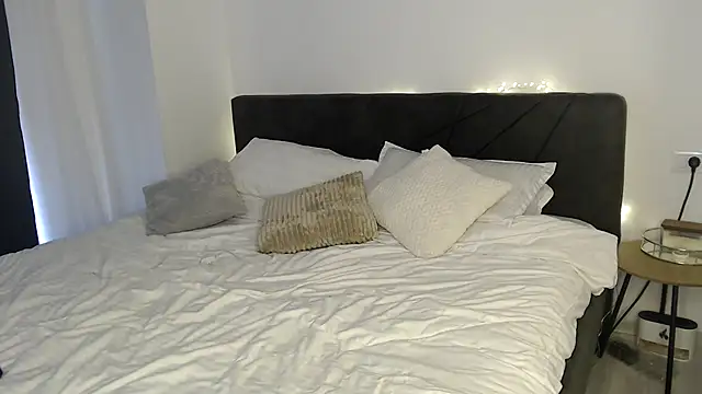 Snapshot of ElizabethAC chatting on 12-16-24, 10:08 ElizabethAC online show from 12-16-24, 10:08