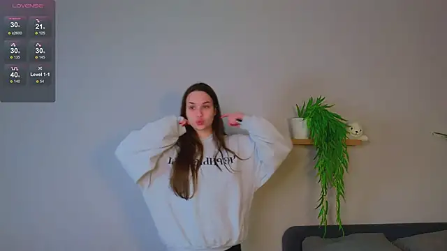 Roxie Mils online show from 01-26-25, 02:41