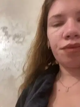 Snapshot of EvaRush chatting on 12-15-24, 05:13 EvaRush online show from 12-15-24, 05:13